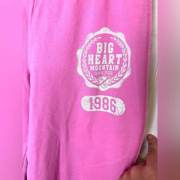 PINK Victoria’s Secret Sweats Lounge Pants Big Heart Mountain Sweatpants 1986 - Picture 3 of 6